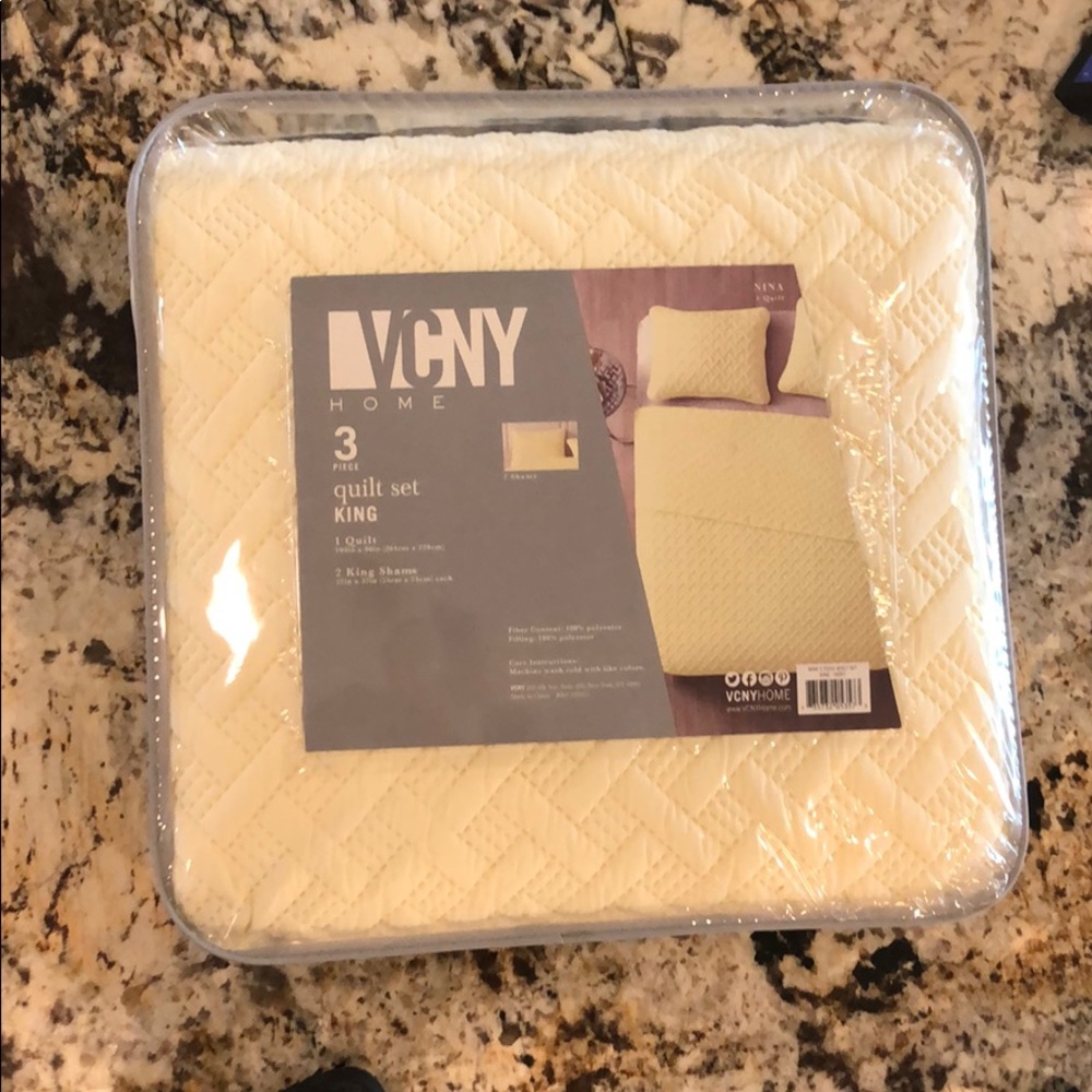 NWT VCNY Home “Nina” 3pc Quilt Set (King) - Ivory